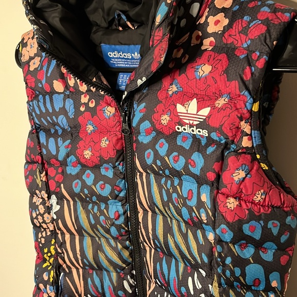 Xs adidas puffer vest - Picture 2 of 2